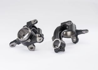 四輪車用部品の製造加工｜フロントナックル（ショート）